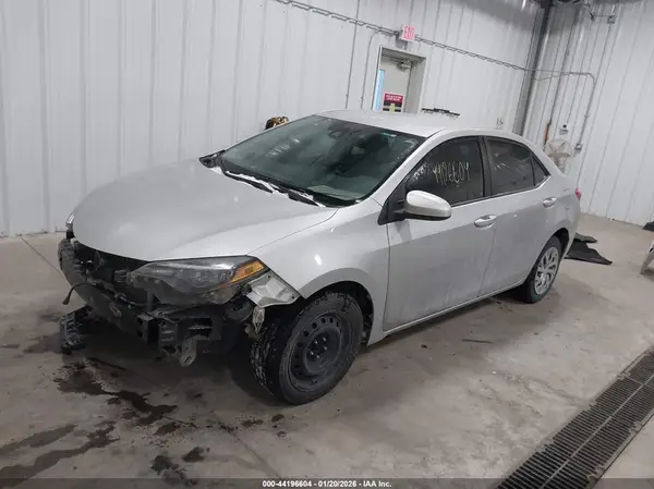 5YFBURHE6HP682045 2017 TOYOTA COROLLA - Image 2