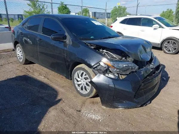 5YFBURHE6HP682773 2017 TOYOTA COROLLA - Image 1