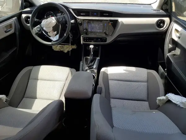 5YFBURHE6HP683003 2017 TOYOTA COROLLA - Image 8