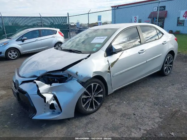 5YFBURHE6HP684894 2017 TOYOTA COROLLA - Image 2