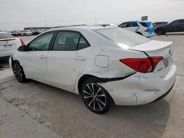 5YFBURHE6HP685222 2017 TOYOTA COROLLA - Image 2