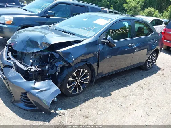5YFBURHE6HP685480 2017 TOYOTA COROLLA - Image 2