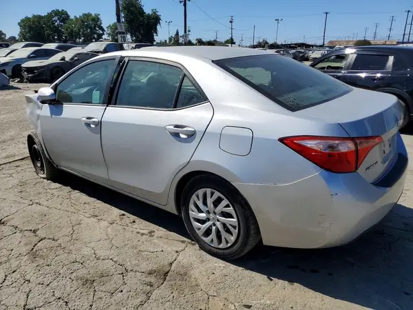 5YFBURHE6HP686726 2017 TOYOTA COROLLA - Image 2
