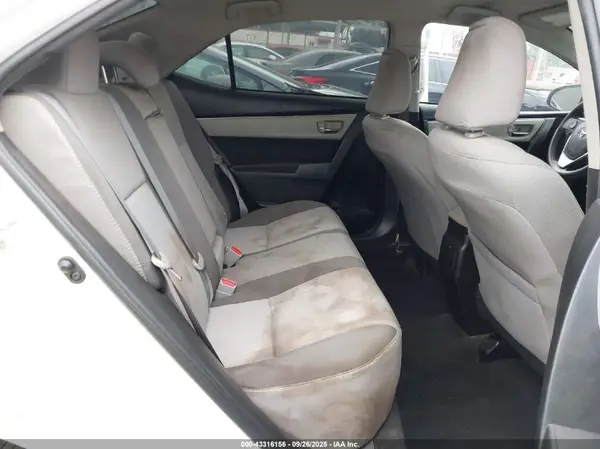 5YFBURHE6HP688010 2017 TOYOTA COROLLA - Image 8