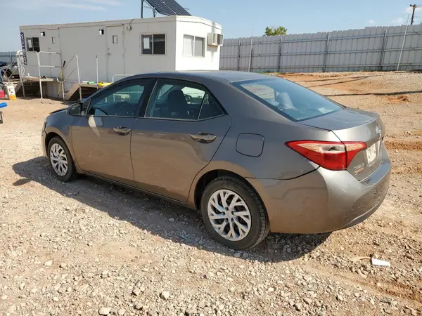 5YFBURHE6HP690372 2017 TOYOTA COROLLA - Image 2