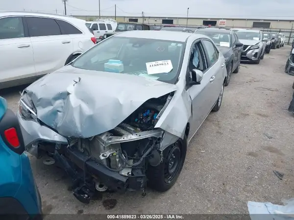 5YFBURHE6HP692462 2017 TOYOTA COROLLA - Image 2