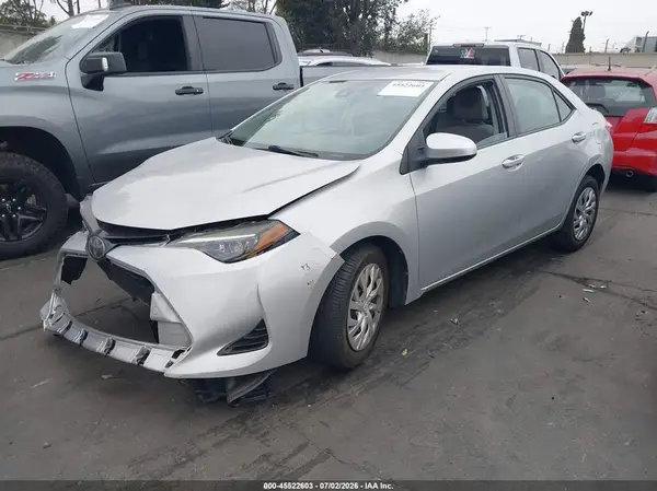 5YFBURHE6HP692669 2017 TOYOTA COROLLA - Image 2