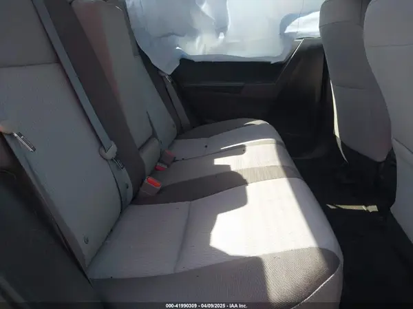 5YFBURHE6HP692770 2017 TOYOTA COROLLA - Image 8