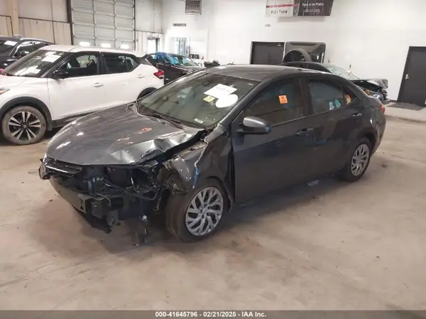 5YFBURHE6HP692980 2017 TOYOTA COROLLA - Image 2