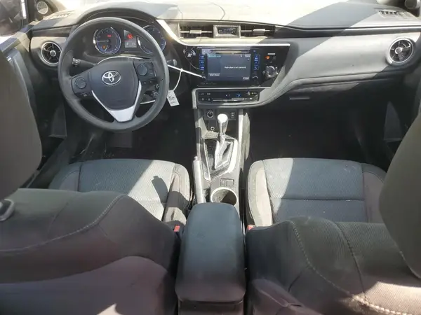 5YFBURHE6HP695670 2017 TOYOTA COROLLA - Image 8