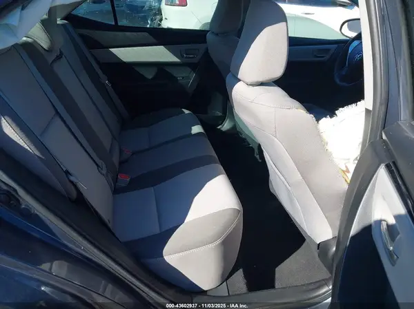 5YFBURHE6HP696608 2017 TOYOTA COROLLA - Image 8