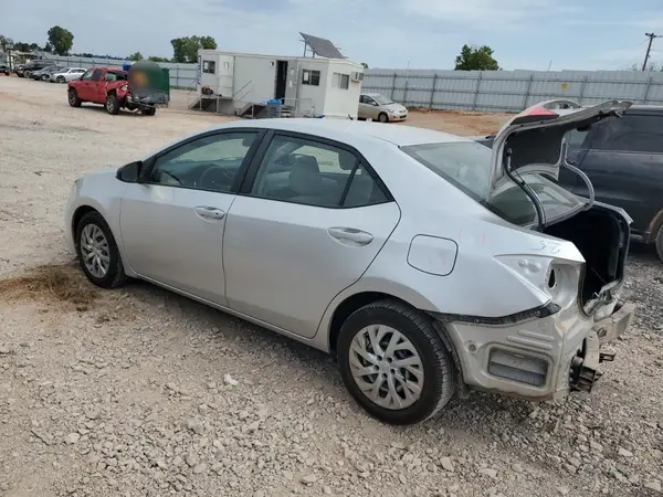 5YFBURHE6HP697032 2017 TOYOTA COROLLA - Image 2