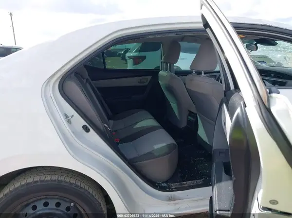 5YFBURHE6HP698441 2017 TOYOTA COROLLA - Image 8
