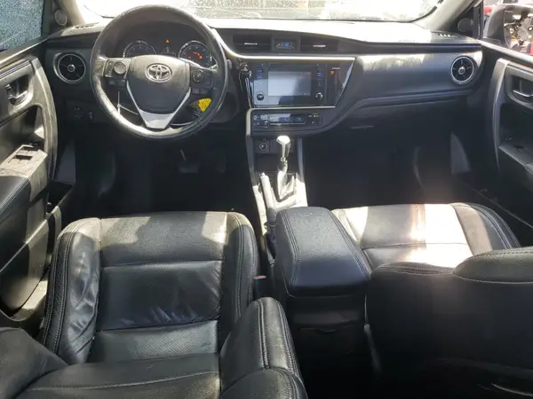 5YFBURHE6HP700964 2017 TOYOTA COROLLA - Image 8