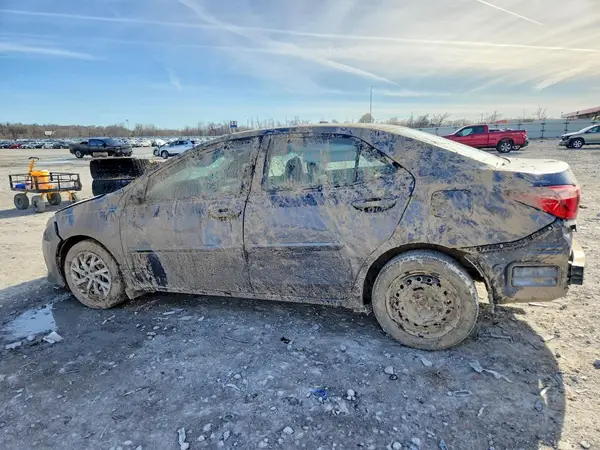 5YFBURHE6HP701905 2017 TOYOTA COROLLA - Image 2