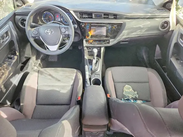 5YFBURHE6HP701905 2017 TOYOTA COROLLA - Image 8