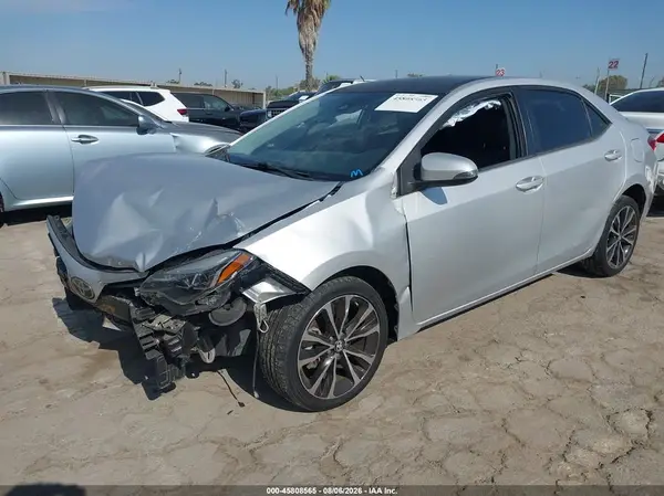 5YFBURHE6HP702049 2017 TOYOTA COROLLA - Image 2