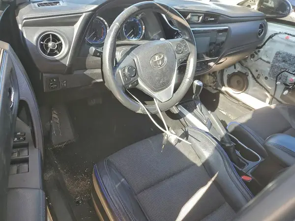 5YFBURHE6HP702584 2017 TOYOTA COROLLA - Image 8