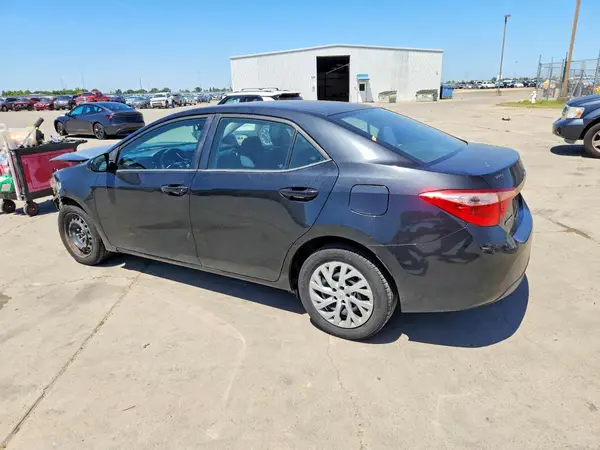 5YFBURHE6HP702617 2017 TOYOTA COROLLA - Image 2