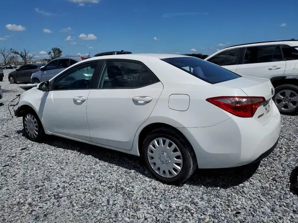 5YFBURHE6HP704187 2017 TOYOTA COROLLA - Image 2