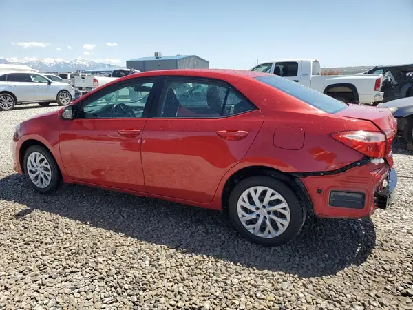 5YFBURHE6HP705078 2017 TOYOTA COROLLA - Image 2