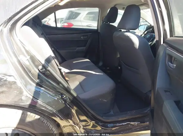 5YFBURHE6HP705386 2017 TOYOTA COROLLA - Image 8