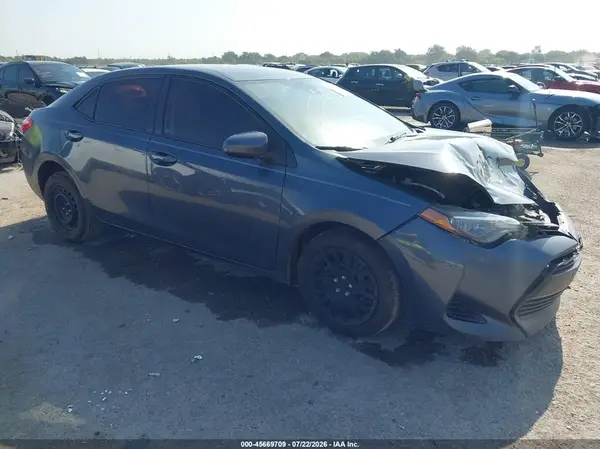5YFBURHE6HP706683 2017 TOYOTA COROLLA - Image 1