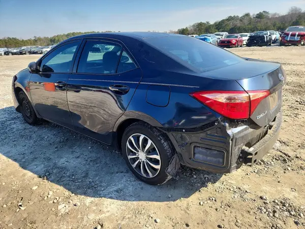 5YFBURHE6HP708885 2017 TOYOTA COROLLA - Image 2