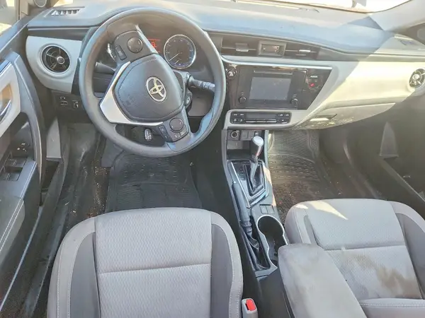 5YFBURHE6HP708885 2017 TOYOTA COROLLA - Image 8