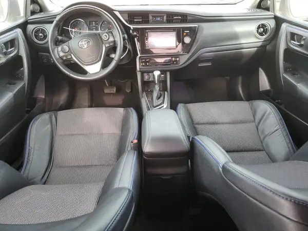 5YFBURHE6HP709809 2017 TOYOTA COROLLA - Image 8
