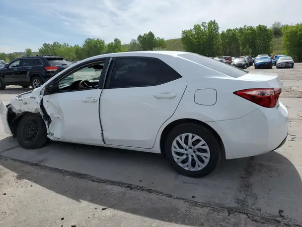 5YFBURHE6HP710815 2017 TOYOTA COROLLA - Image 2