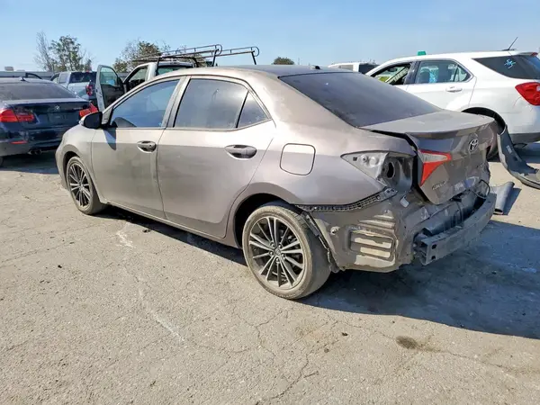5YFBURHE6HP711835 2017 TOYOTA COROLLA - Image 2
