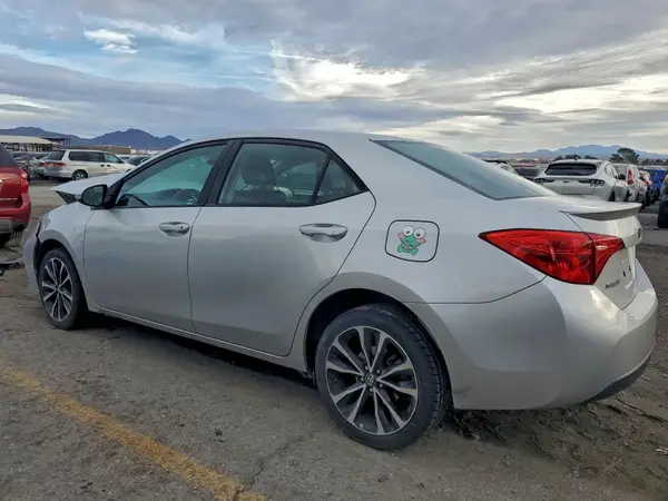 5YFBURHE6HP715691 2017 TOYOTA COROLLA - Image 2