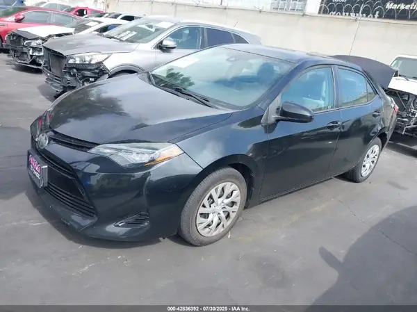 5YFBURHE6HP716680 2017 TOYOTA COROLLA - Image 2