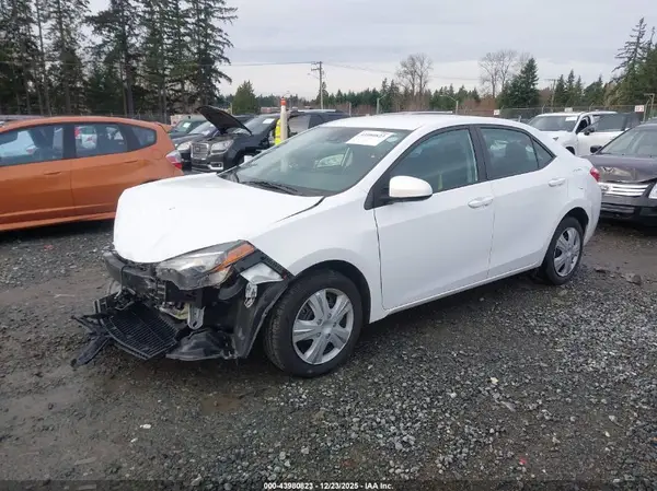 5YFBURHE6HP721846 2017 TOYOTA COROLLA - Image 2