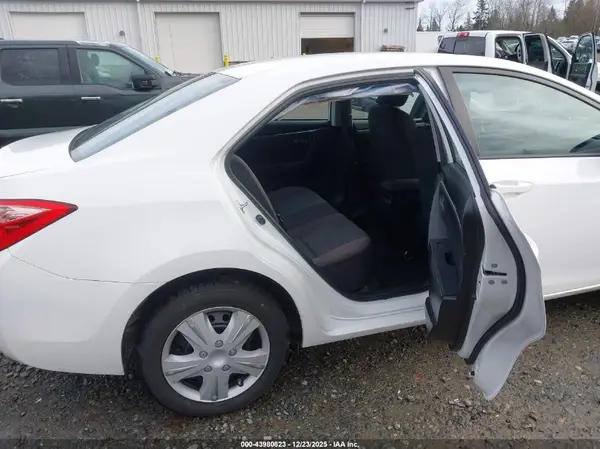 5YFBURHE6HP721846 2017 TOYOTA COROLLA - Image 8