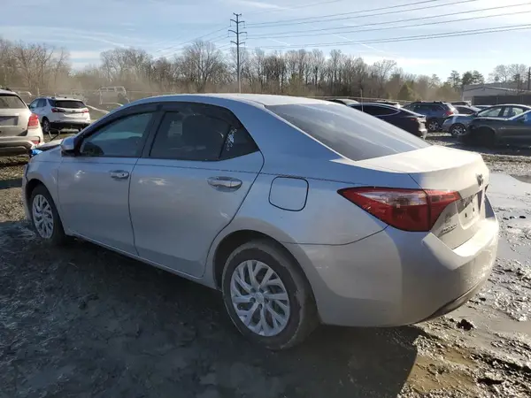 5YFBURHE6HP721958 2017 TOYOTA COROLLA - Image 2