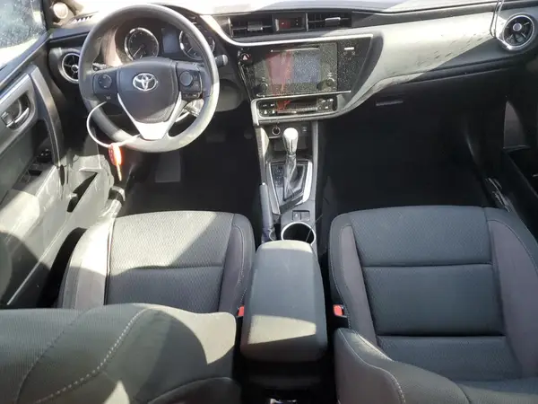 5YFBURHE6HP721958 2017 TOYOTA COROLLA - Image 8