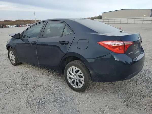 5YFBURHE6HP724472 2017 TOYOTA COROLLA - Image 2