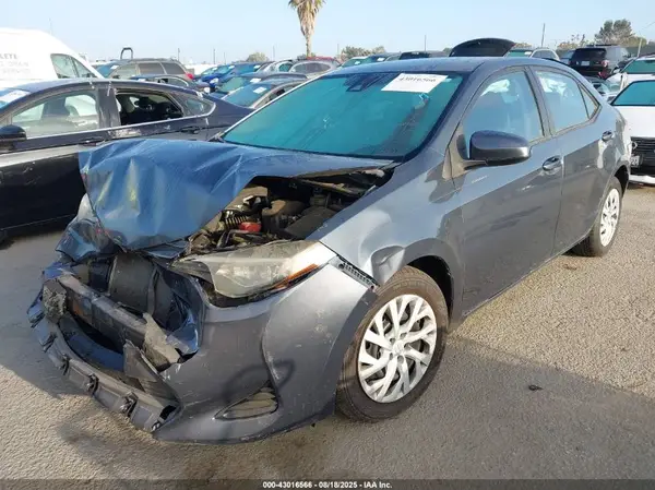 5YFBURHE6HP727064 2017 TOYOTA COROLLA - Image 2