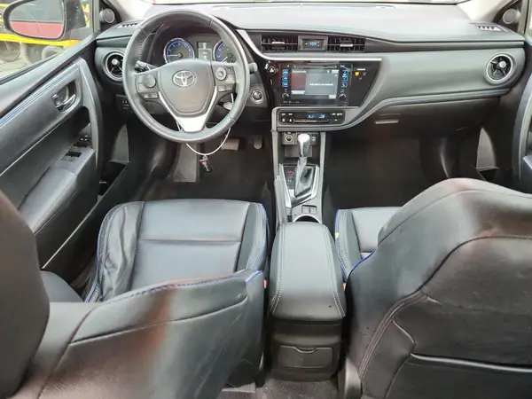 5YFBURHE6HP727579 2017 TOYOTA COROLLA - Image 8