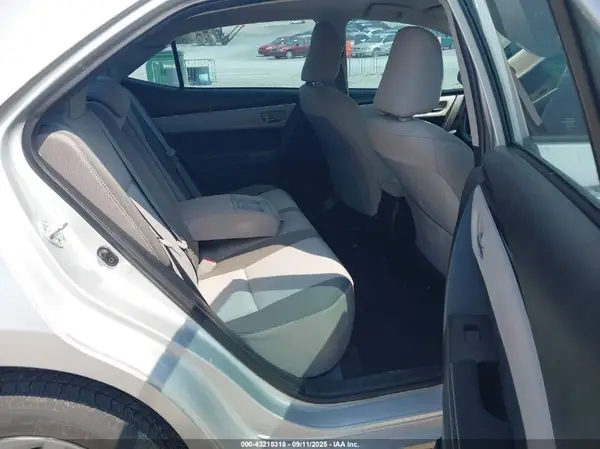 5YFBURHE6HP729025 2017 TOYOTA COROLLA - Image 8