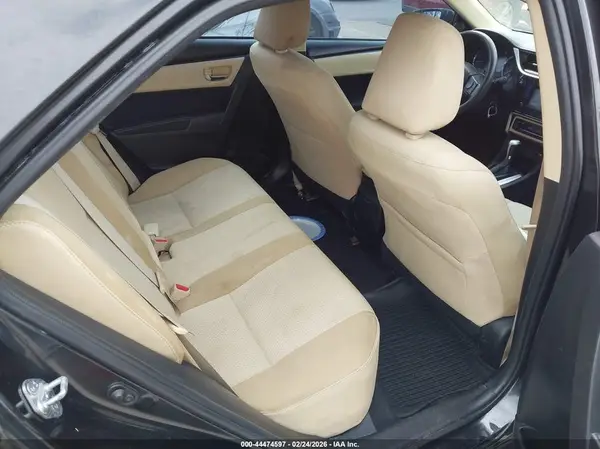 5YFBURHE6HP733527 2017 TOYOTA COROLLA - Image 8