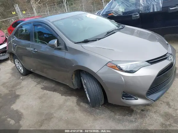 5YFBURHE6HP734029 2017 TOYOTA COROLLA - Image 1