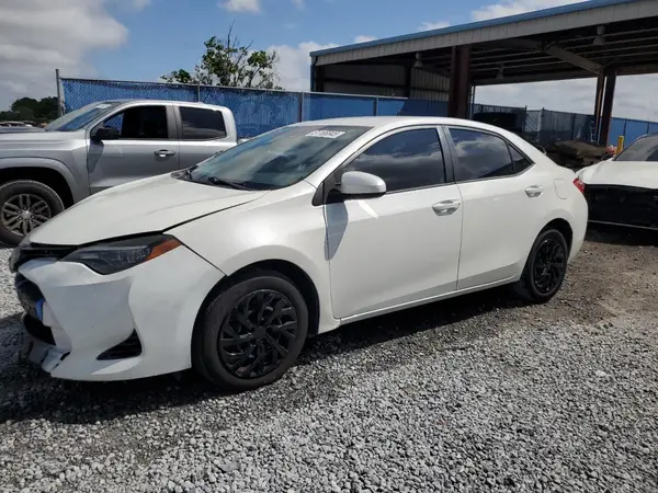 5YFBURHE6HP734032 2017 TOYOTA COROLLA - Image 1