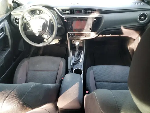 5YFBURHE6HP736427 2017 TOYOTA COROLLA - Image 8