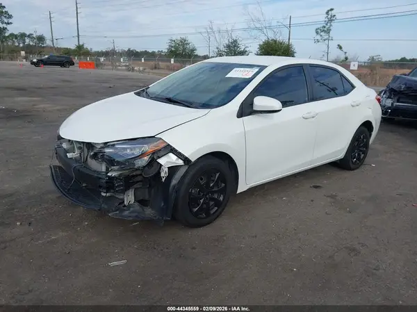 5YFBURHE6HP737254 2017 TOYOTA COROLLA - Image 2