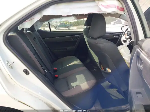 5YFBURHE6HP737349 2017 TOYOTA COROLLA - Image 8