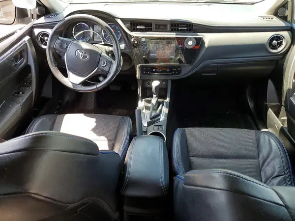 5YFBURHE6JP739026 2018 TOYOTA COROLLA - Image 8