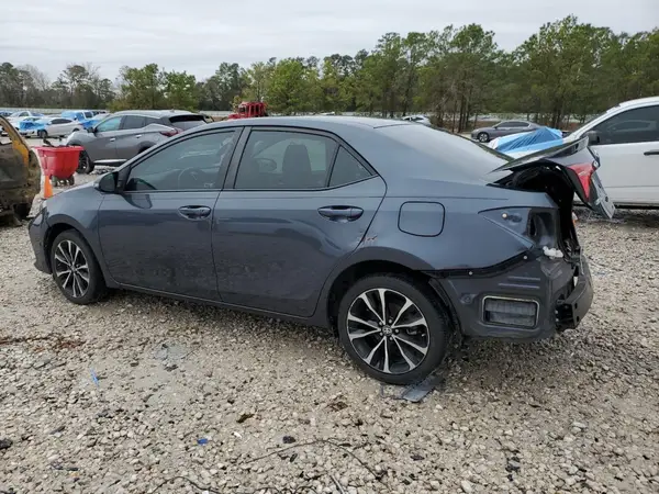 5YFBURHE6JP740225 2018 TOYOTA COROLLA - Image 2